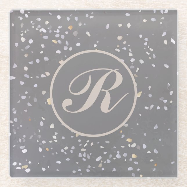 Monogram Modern Gray Terrazzo Glasuntersetzer (Vorderseite)