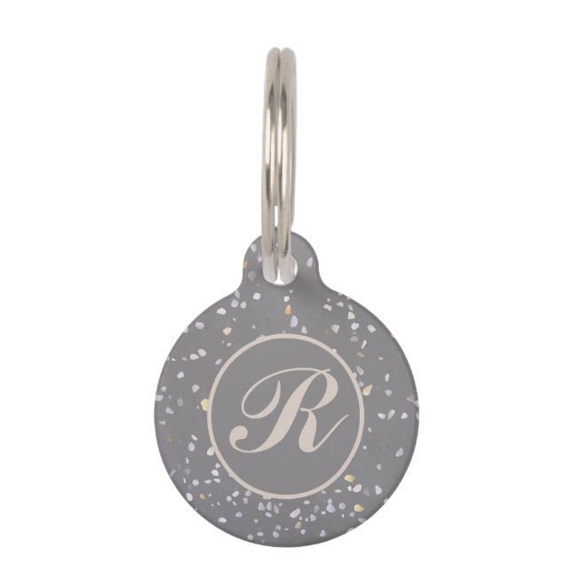 Monogram Modern Gray Terrazzo Haustiermarke (Vorderseite)
