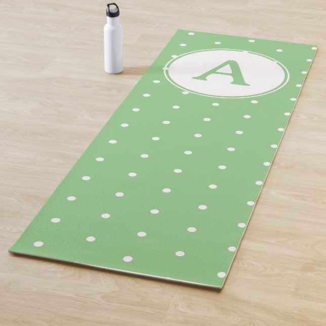 Monogram Modern Green White Polka Dot Muster Yogamatte (Beispiel)