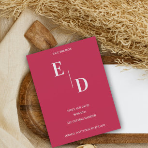 Monogram Modern Magenta Wedding Save the Date Ankündigungspostkarte