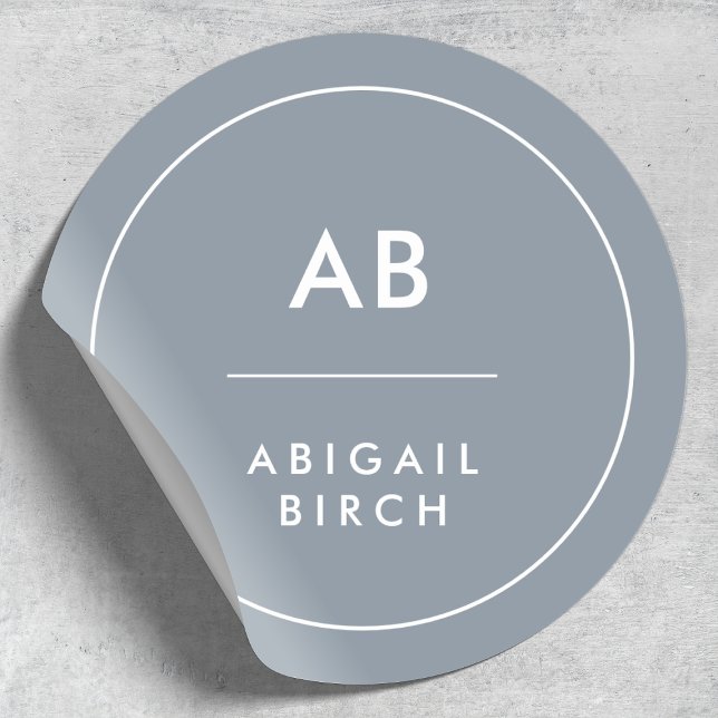 Monogram, modern Minimal Dusky Blue Gray Runder Aufkleber (Von Creator hochgeladen)