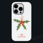 Monogram Name Christmas Holly Winter Floral Case-Mate iPhone 14 Pro Hülle<br><div class="desc">Monogram Name Christmas Holly Winter Floral iPhone Smartphone Case bietet eine heilige Dekoration in rot und grün mit Ihrem personalisierten Namen und Monogramm in elegantem roten Skript unten. Personalisieren Sie den Text durch Bearbeiten in den bereitgestellten Textfeldern. Perfekt zum Geburtstag, Weihnachten, Muttertag, beste Freunde und vieles mehr. Entworfen von ©Evco...</div>