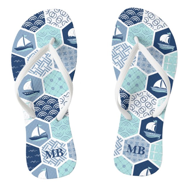 Monogram Nautic Modern Boat Blue Personalisiert Flip Flops (Fußbett)