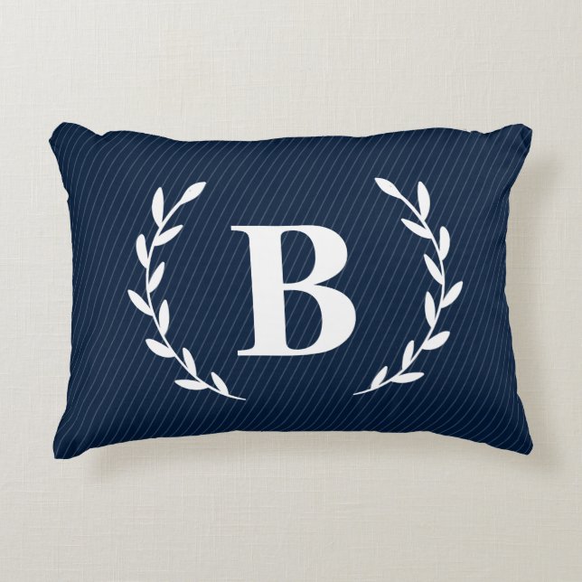 Monogram Navy Blue Accent Pillow Dekokissen (Vorderseite)