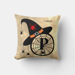 Monogram P Halloween Sky Hexenspinnen Name Kissen