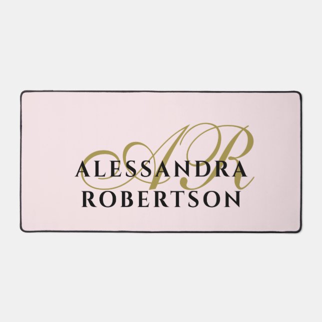 Monogram Pastel Pink Minimalist Stylish Gold Black Schreibtischunterlage (Vorderseite)