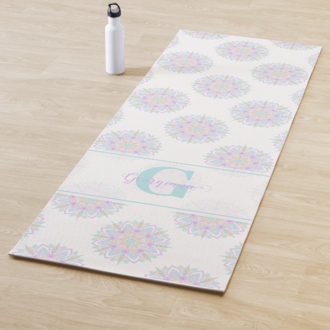Monogram Pastel Rainbow Sundae Polka Dot Mandala Yogamatte (Beispiel)
