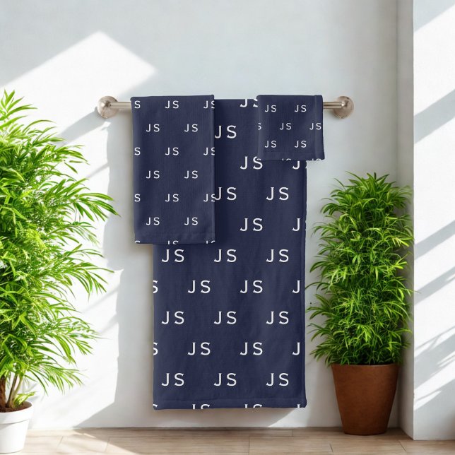 Monogram Pattern Midnight Blue Bath Handtuch Set (A midnight blue bath towel set with space for your initials. )