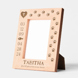 Monogram-Paw druckt auf unserem Hearts Cat Memoria Geätzte Rahmen