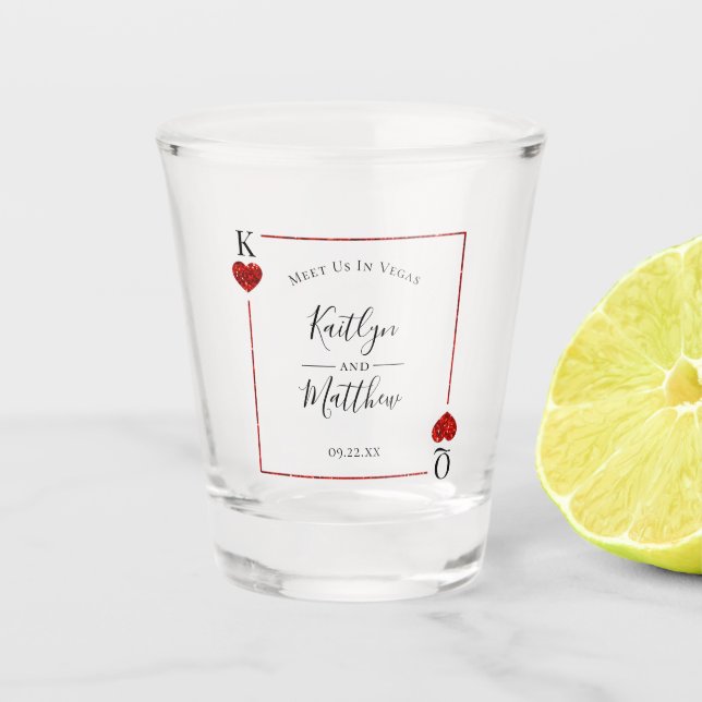 Monogram Playing Card Wedding Save the Date Schnapsglas (Vorderseite)