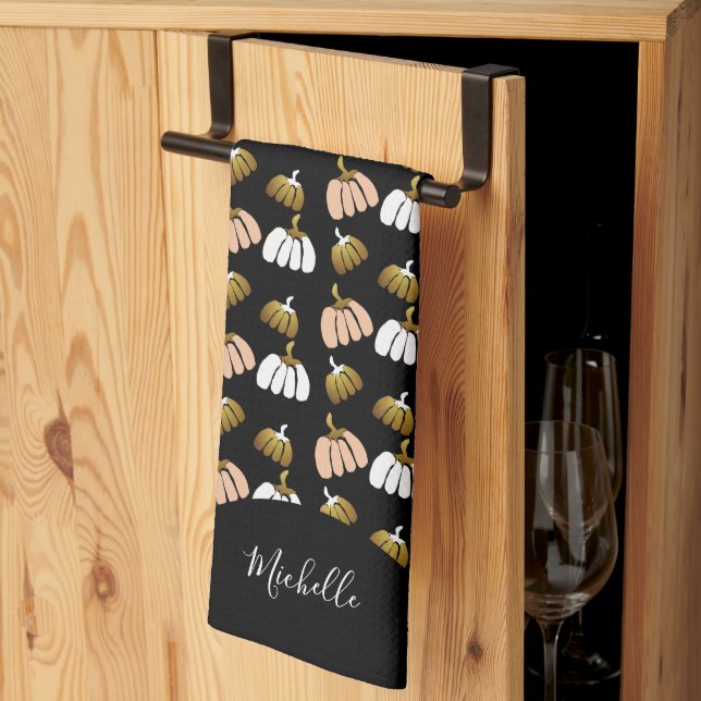 Monogram Pumpkin in Schwarz, Weiß, Schwarz, Weiß,  Geschirrtuch (Drittel gefaltet)