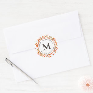 Monogram, Red Berries & Herbstlaubs Runder Aufkleber