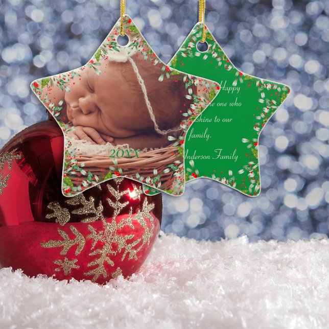 Monogram Red Christmas Green Foto Classic Keramik Ornament (Von Creator hochgeladen)