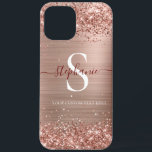 Monogram Rose Gold Imitats-Glitzer Girly Glam Case-Mate iPhone Hülle<br><div class="desc">Dieses fantastische iPhone Gehäuse mit Rose goldgebürstetem Metallhintergrund mit glitzernden Imitats-Glitzer-Rändern. Fügen Sie Ihren Namen und Initial für eine persönliche Touch hinzu. Ideal,  um unterwegs stilvoll zu sein.</div>