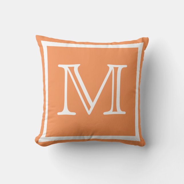 MONOGRAM schlichtes, helles orangefarbenes Pfirsic Kissen (Vorderseite)