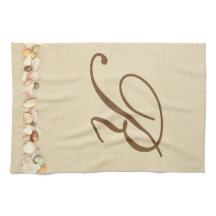 Monogram Seashells on Beach Sand Personalisiert