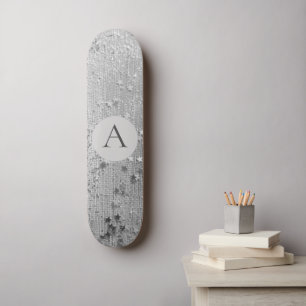 Monogram Silver Stardust Glitzer auf Silver Burlap Skateboard