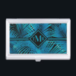 Monogram Türkis Black Palms Visitenkarten Dose<br><div class="desc">Tropische Palmfronten in Türkis auf schwarz,  dieser Kartenhalter ist ideal für Visitenkarten,  Kreditkarten,  Geschenkkarten und verfügt über Ihr Monogramm in schicken Buchstaben auf der Vorderseite. Schaffen Sie sich selbst oder geben Sie als Geschenk. PASSEN Sie iPhone Gehäuse,  andere iPad Hüllen und mehr Artikel in unserem Shop.</div>