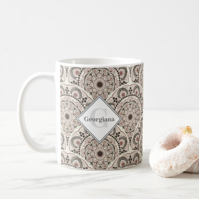 Monogram Warm Neutrals Dot Mandala Art Deco Scales Kaffeetasse (Mit Donut)