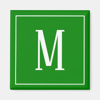 Monogram White auf dem Green Square Magnet