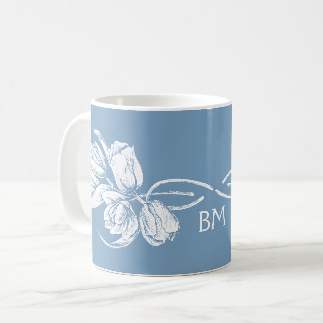 Monogram White Tulips on Dusk Blue Tasse (Vorderseite Links)
