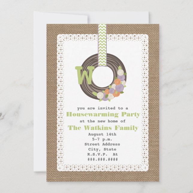 Monogram Wreath Burlap  Housewarming Party Einladung (Vorderseite)