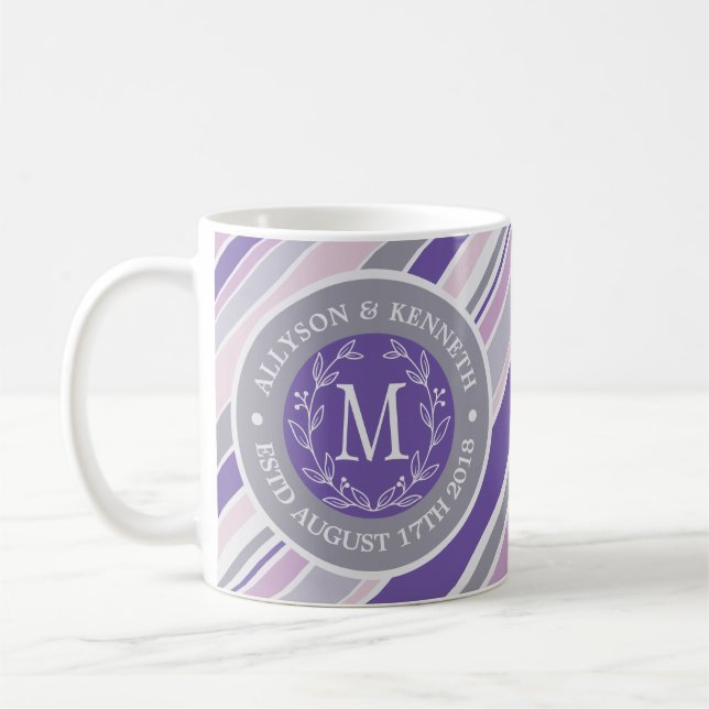 Monogram Wreath Trendy Strips Lila Leaf Laurel Tasse (Links)