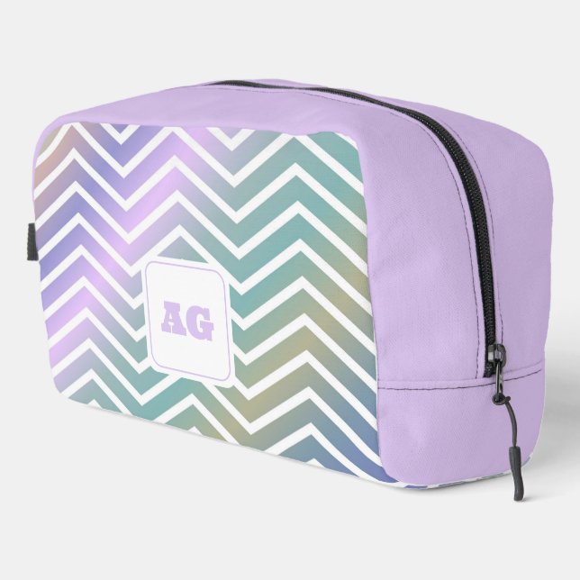 Monogramm abstrakt Regenbogen Chevron moderne Näh  Waschbeutel (Rechte Ecke)