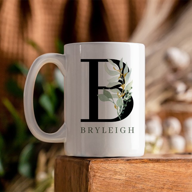 Monogramm anfängliche Aquarellgrün Kaffeetasse (This mug features a monogram with watercolor greenery with gold and the name below in green.)
