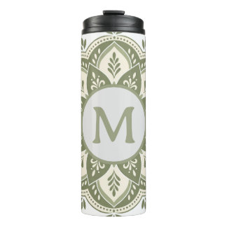 Monogramm Anfangsbuchstabe Boho Mandala Salbeigrün Thermosbecher