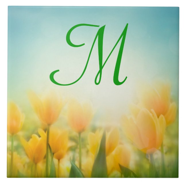 Monogramm-Anzeigetafel von Sun Kissed Yellow Tulip Fliese (Vorderseite)