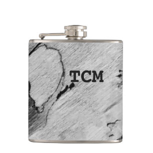 Monogramm auf Holz, schwarz und weiß Flachmann