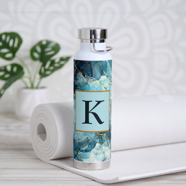 Monogramm aus blauem und goldglattem Marmor Trinkflasche (Yoga)