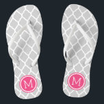 Monogramm aus grauem und rosa marokkanischem Quarz Flip Flops<br><div class="desc">Maßgeschneiderte,  bedruckte Flop-Sandalen mit einem stilvollen marokkanischen Quartrefolienmuster und einem eigenen Monogramm oder einem anderen Text in einem Kreisrahmen. Klicken Sie auf Anpassen,  um Schriftart und Farben zu ändern oder eigene Bilder hinzuzufügen,  um ein einzigartiges Design zu erstellen!</div>