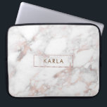 Monogramm aus weißem Imitat Laptopschutzhülle<br><div class="desc">Elegantes modernes Imitat in Weiß und Rose-Gold mit gerahmtem Monogramm.</div>