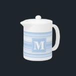 Monogramm Babystreifen<br><div class="desc">Unregelmäßige horizontale Streifen in verschiedenen hellblauen Tönen</div>