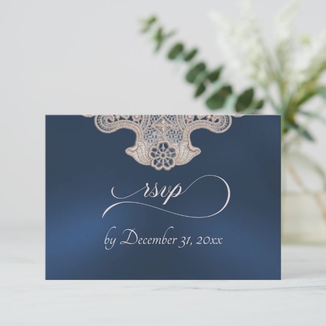 Monogramm, Band & Spitze - Dunkelblau RSVP Karte (Stehend Vorderseite)