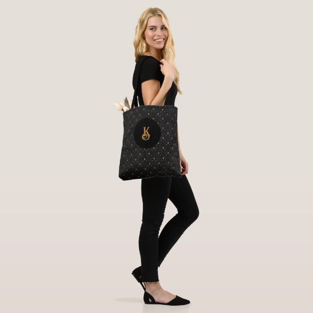 Monogramm Chic Polka Dot, (Am Model)