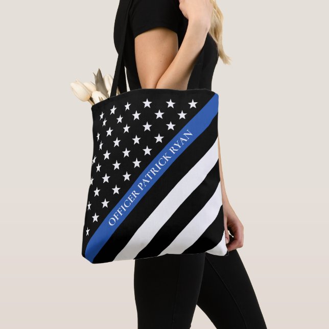 Monogramm der "Blue Line Police American Flag" (Von Nahem)