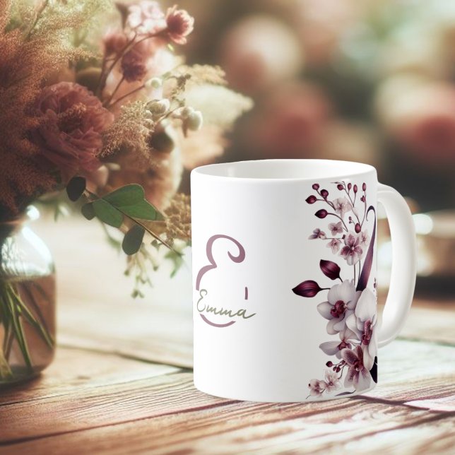 Monogramm der Blume Weiß und Magenta Orchid Kaffeetasse (Von Creator hochgeladen)