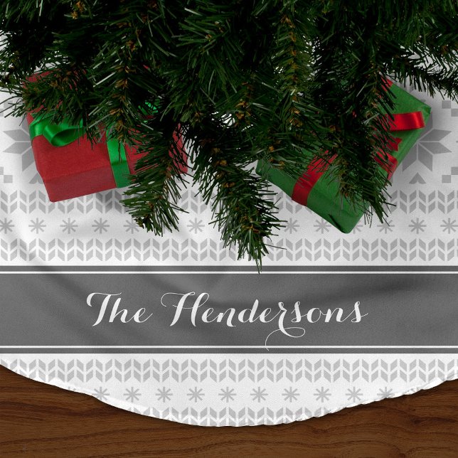 Monogramm der grauen und weißen Messe Polyester Weihnachtsbaumdecke (Von Creator hochgeladen)