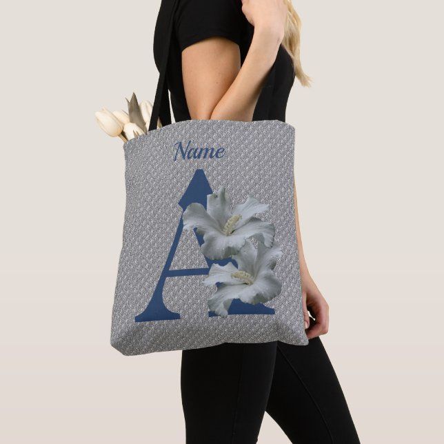 Monogramm der Hibisken-Blume Initial A Name Tote B (Von Nahem)