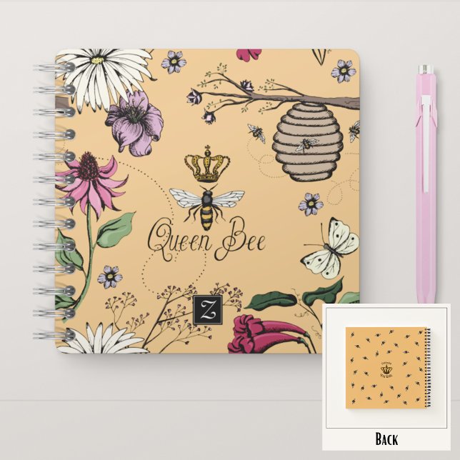 Monogramm der hübschen orangefarbenen Queen Bee &  Notizbuch (Royal Queen Bee Hand-Drawn Design & Monogram
On the Back: Pattern & Editable "Mommy You Rule" Text)