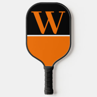 Monogramm der orangen und schwarzen Uni Pickleball Schläger