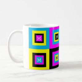 Monogramm des CMYK-Grafikdesigners Kaffeetasse