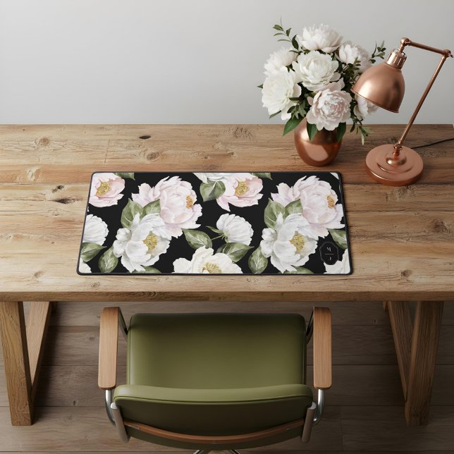 Monogramm des fett weißen und rosa Peony Floral Pa Schreibtischunterlage (Bold White & Pink Peony Floral Pattern Monogram Desk Mat)