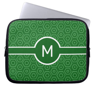 Monogramm des Single auf grünen Hexagonen Laptopschutzhülle