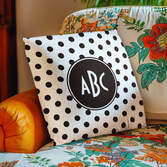 Monogramm des weißen und schwarzen Polka-Dots Kissen (White and Black Polka Dot Monogram Throw Pillow)