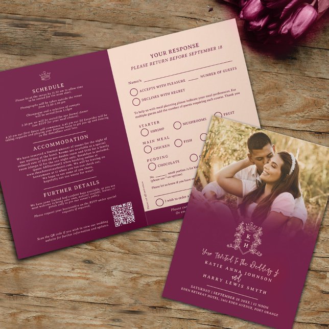 Monogramm dunkelrote Krone Hochzeitsmahlzeit Optio Einladung (Von Creator hochgeladen)