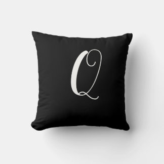 MONOGRAMM DURCH PILLOW KISSEN